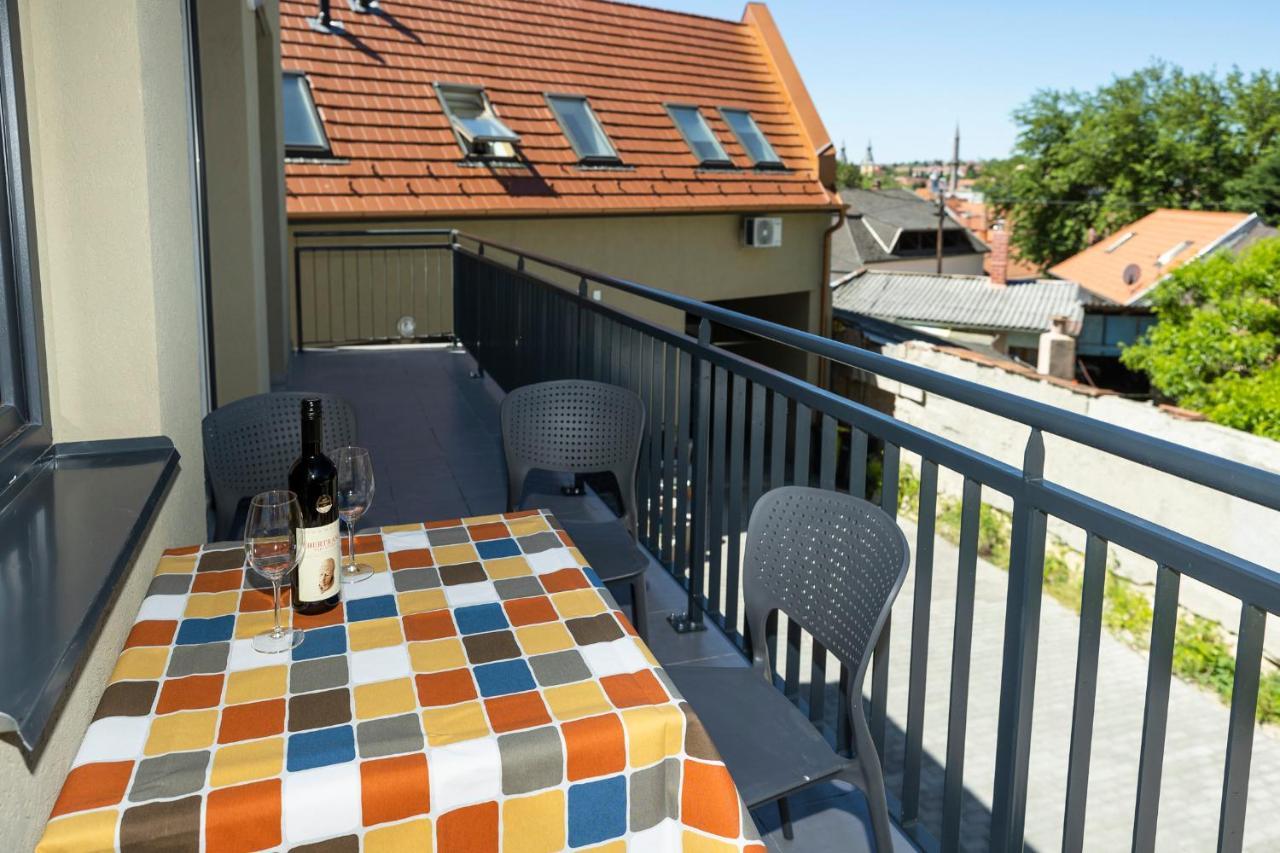 Star Apartman Eger Eksteriør bilde